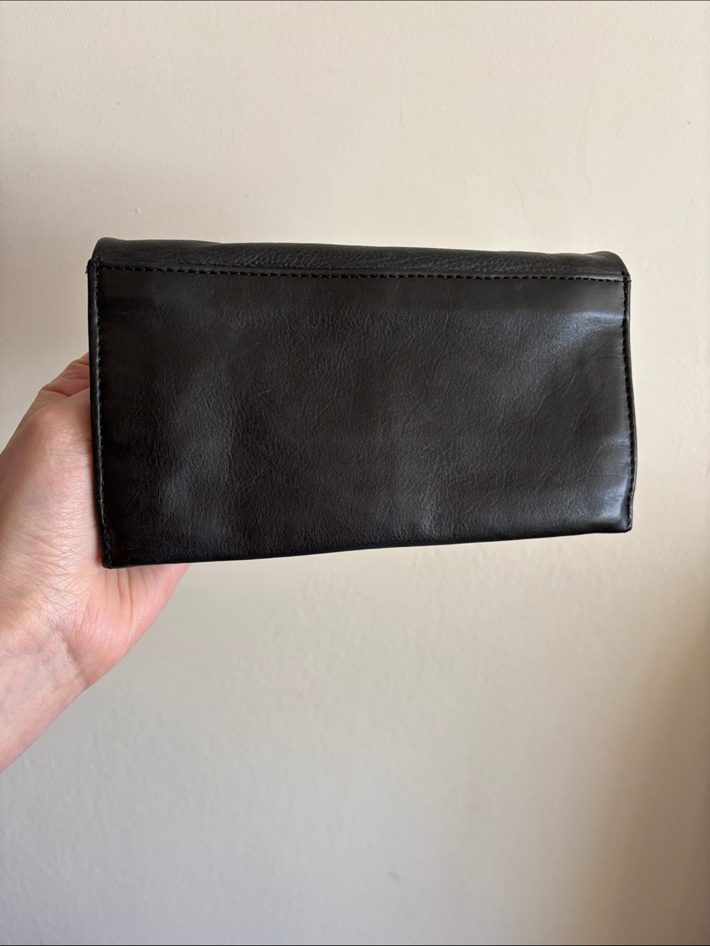 Latico Leather Eloise Black Soft Leather Flap Wallet - Picture 4 of 6
